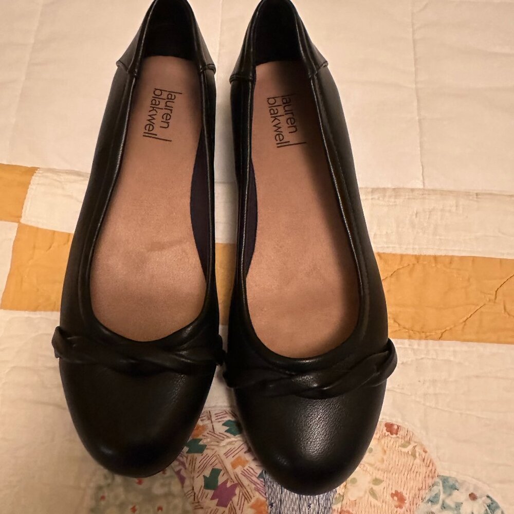 Black flats - new